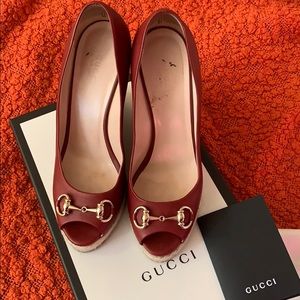 Gucci wedge Rosso beautiful slightly used